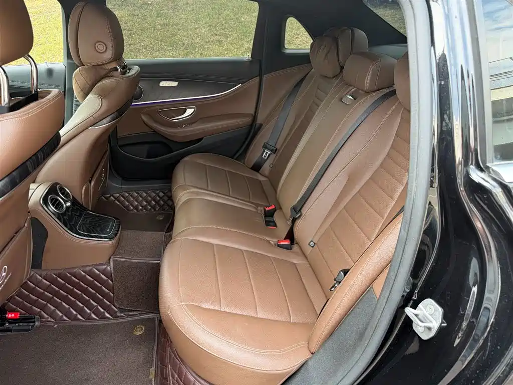 Mercedes-Benz E-Class 2021 — фото 10