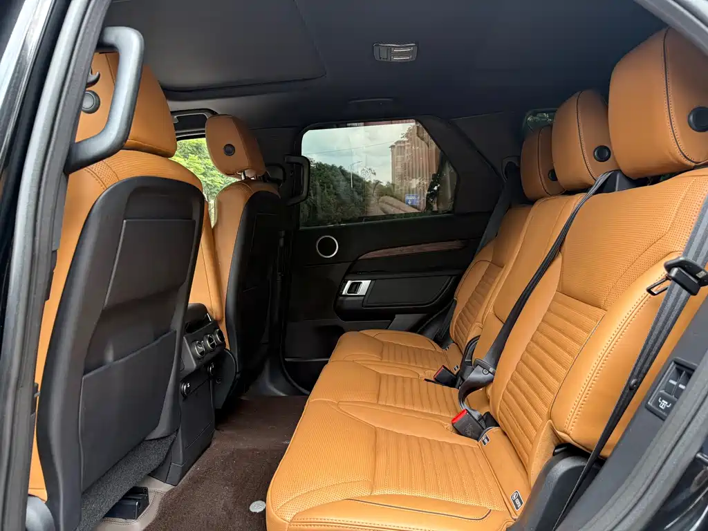 Land Rover Discovery 2018 — фото 9