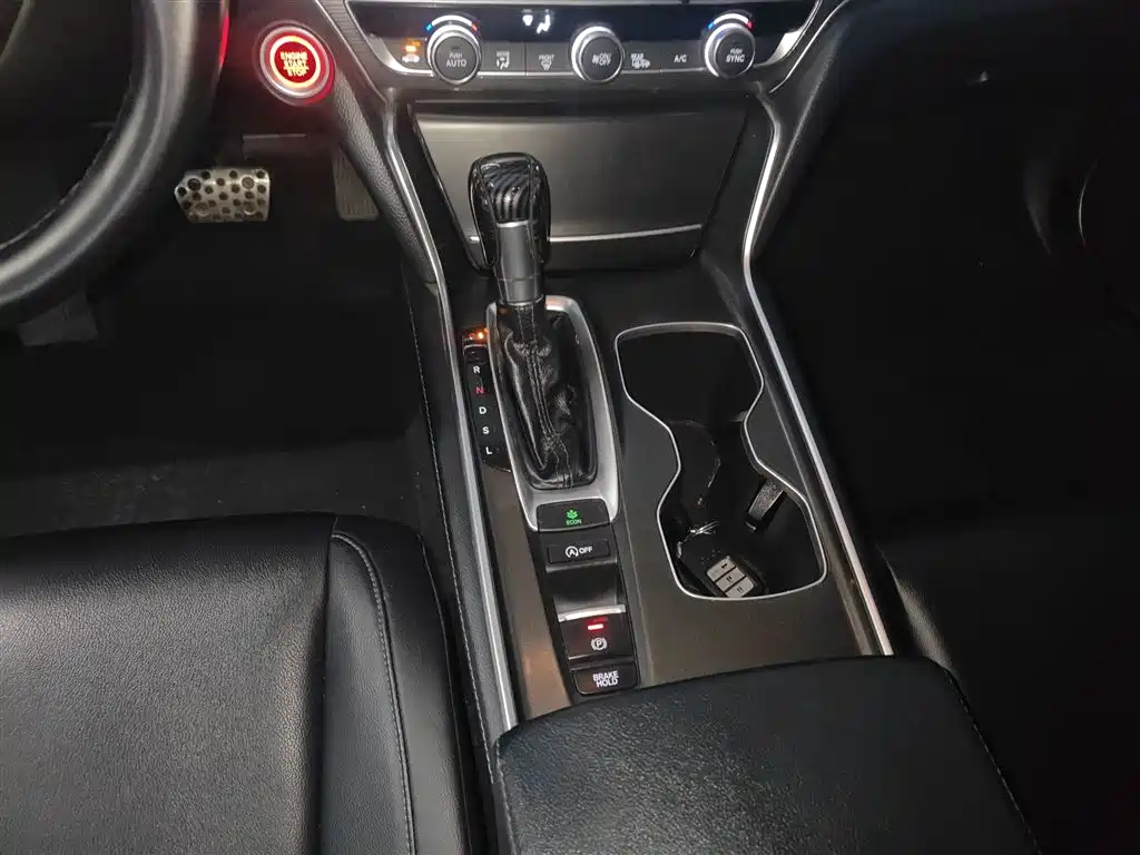 Honda Accord 2019 — фото 14