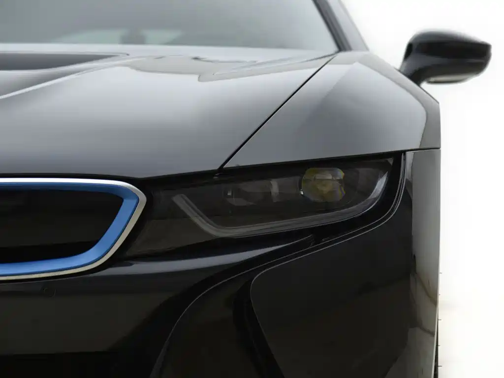 BMW i8 2018 — фото 26
