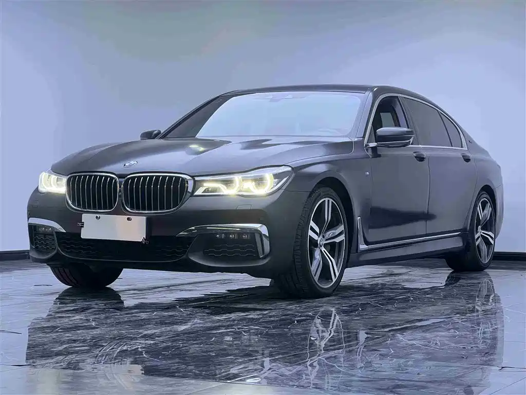 BMW 7 Series 2018 — фото 1