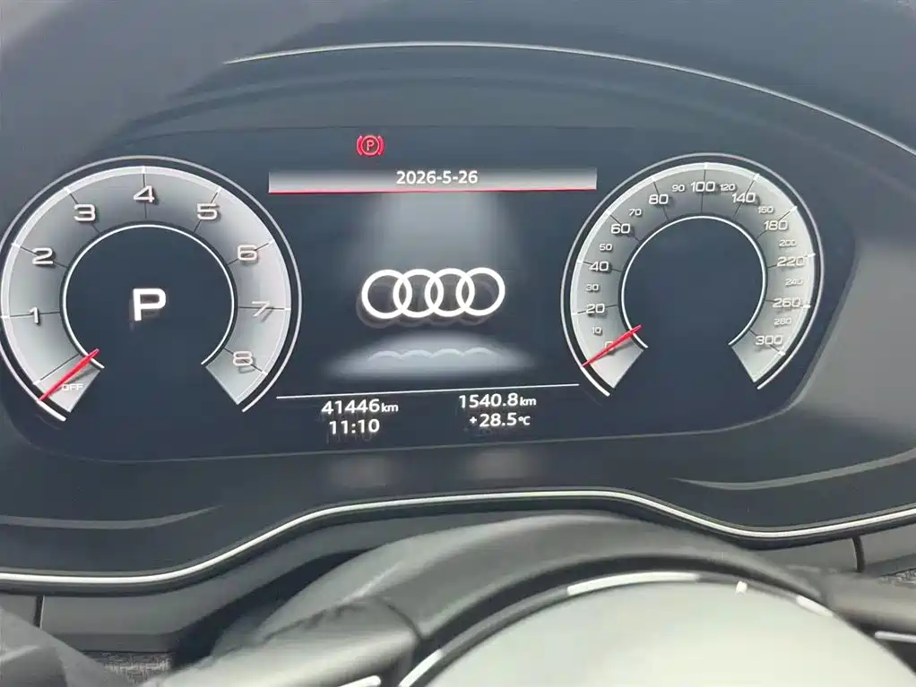 Audi A4L 2023 — фото 10