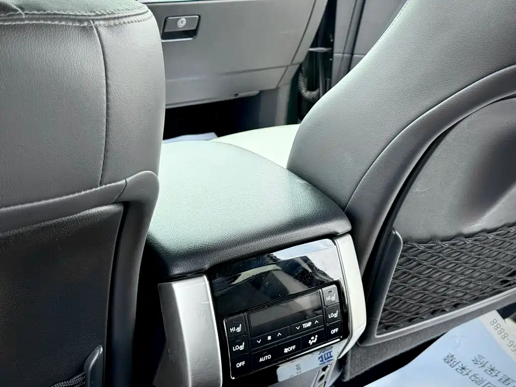 Toyota Prado 2019 — фото 17