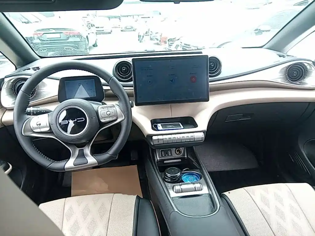 BYD Dolphin 2023 — фото 10