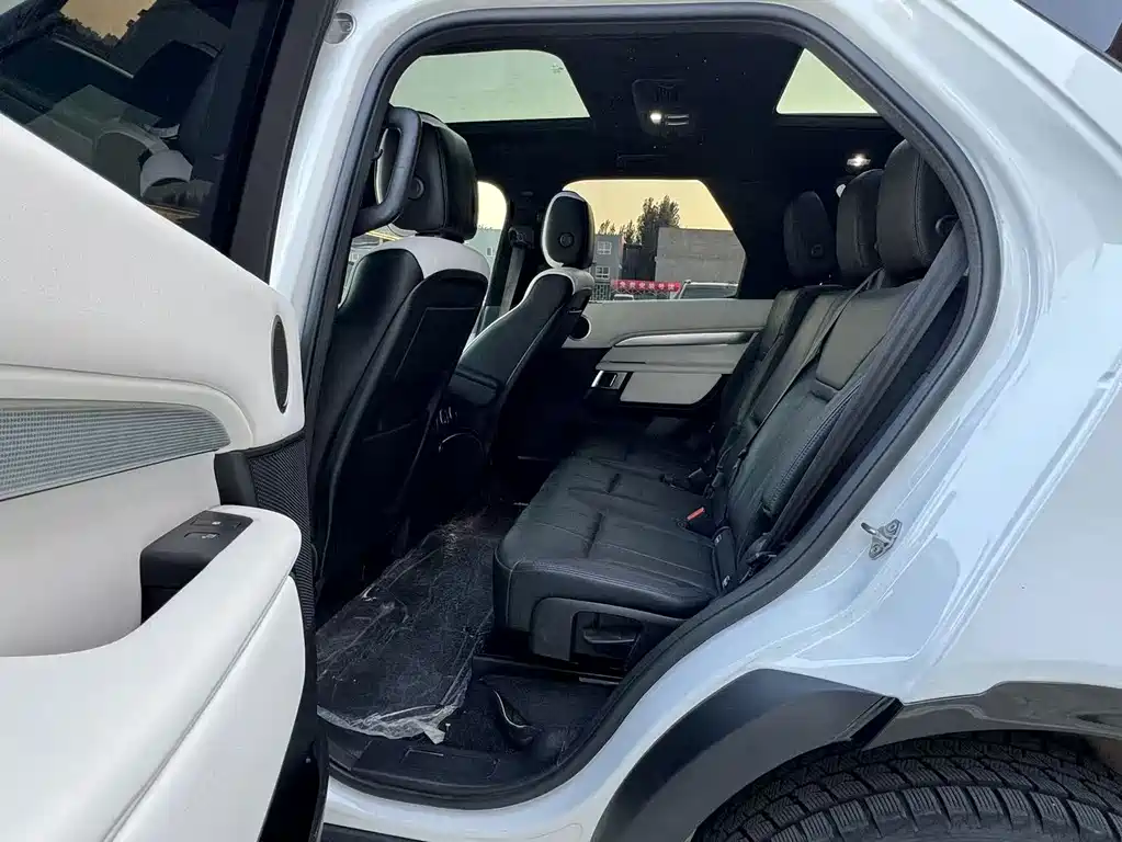 Land Rover Discovery 2020 — фото 8