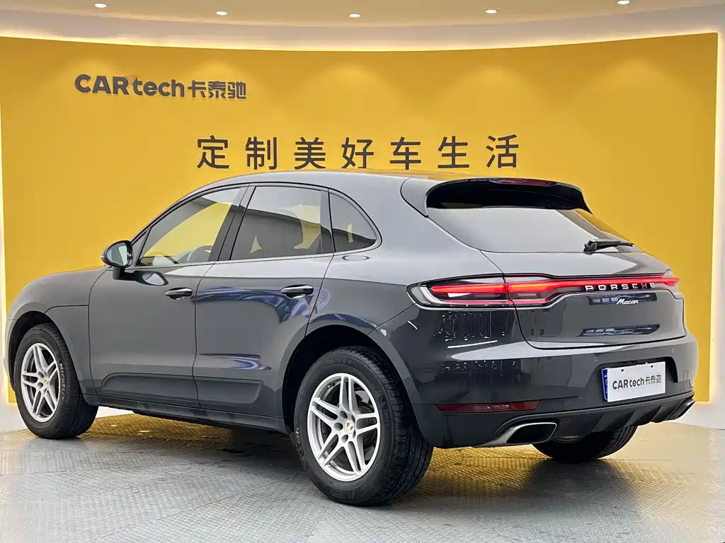 Porsche Macan 2019 — фото 28