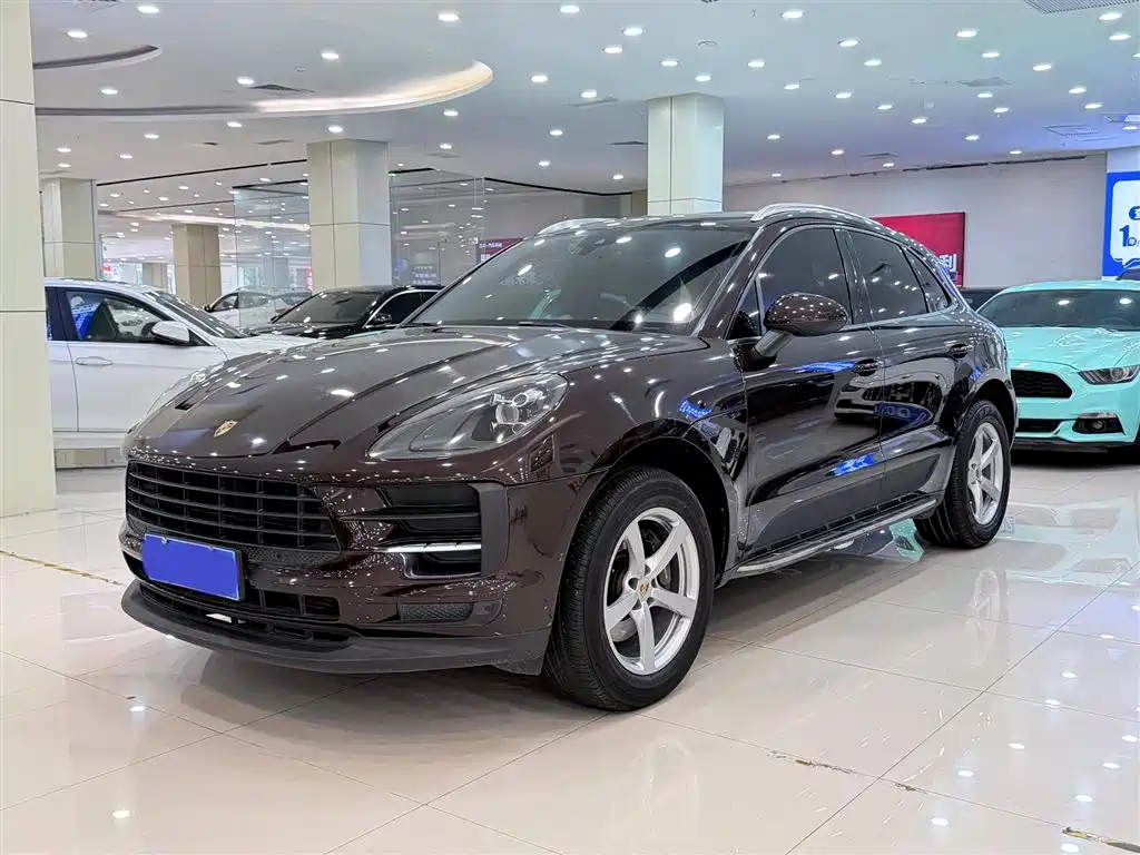 Porsche Macan 2019 — фото 1