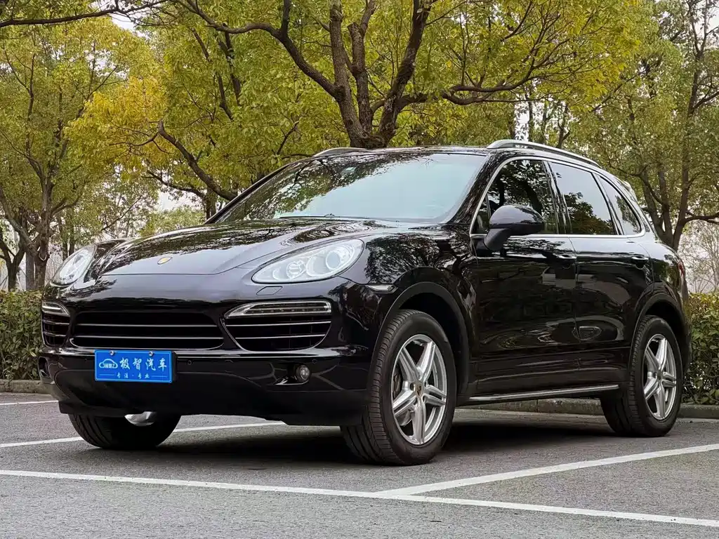 Porsche Cayenne 2013 — фото 1