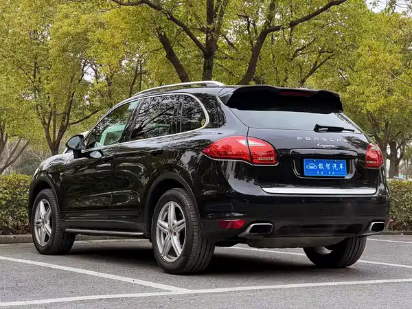 Porsche Cayenne 2011