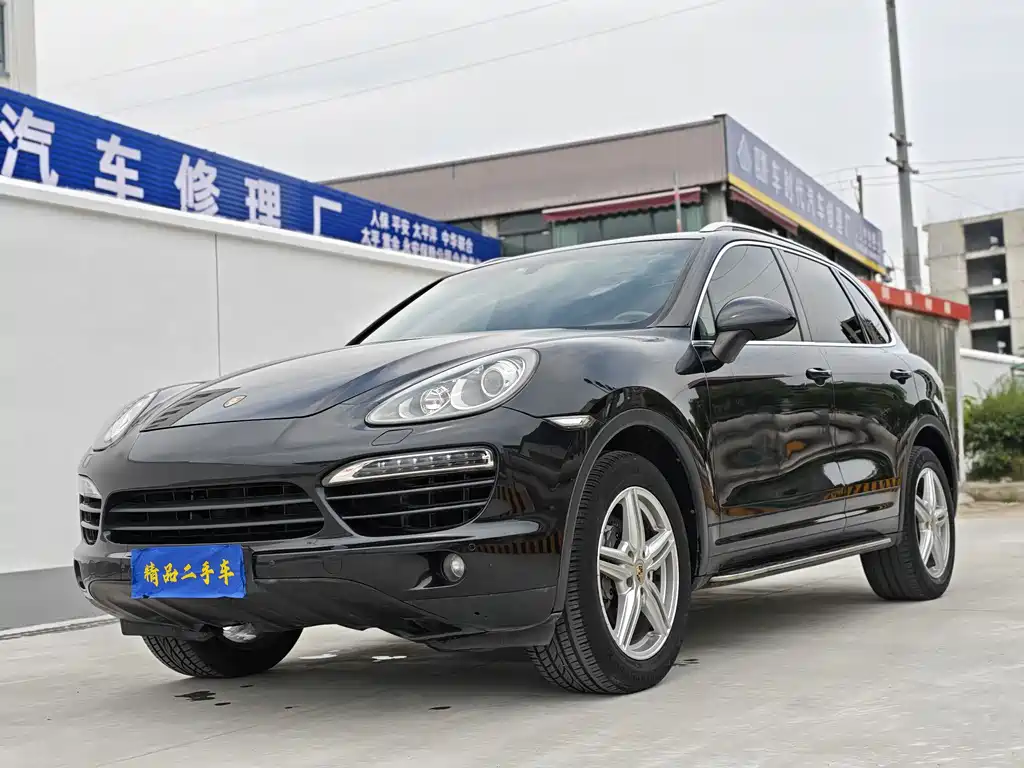 Porsche Cayenne 2013 — фото 1