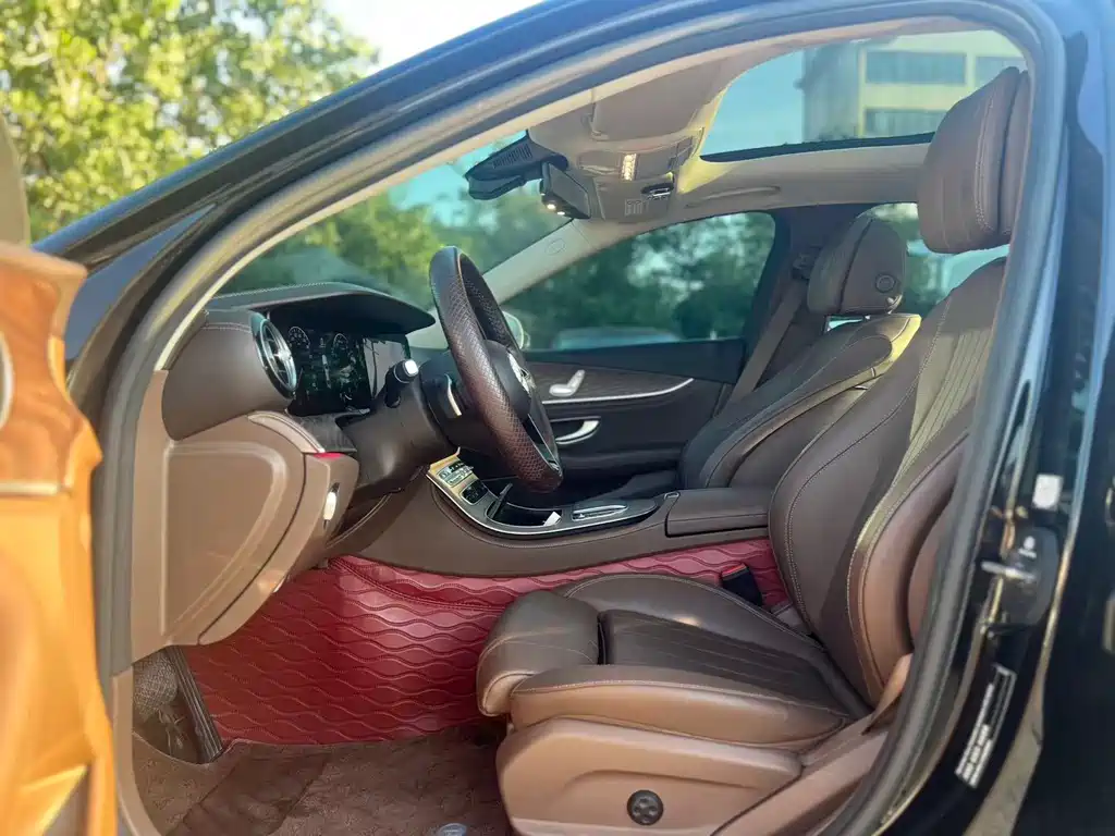 Mercedes-Benz E-Class 2022