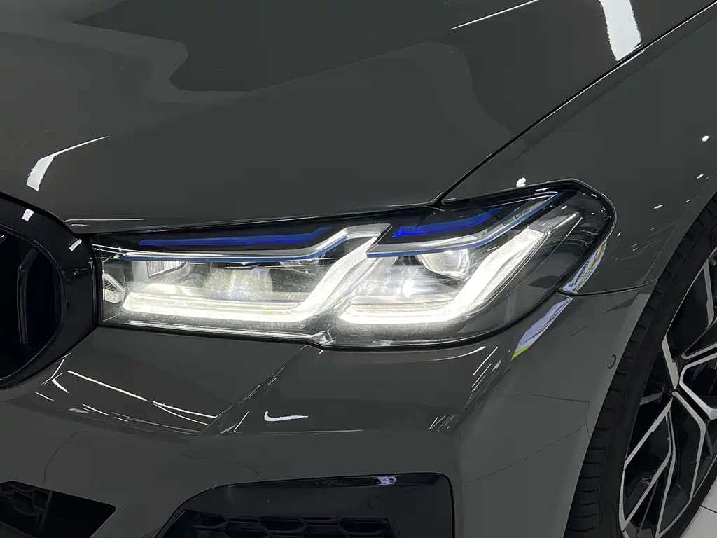 BMW 5 Series 2021
