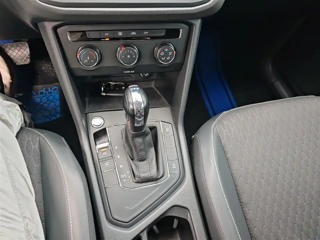 Volkswagen Tiguan L 2018 — фото 14