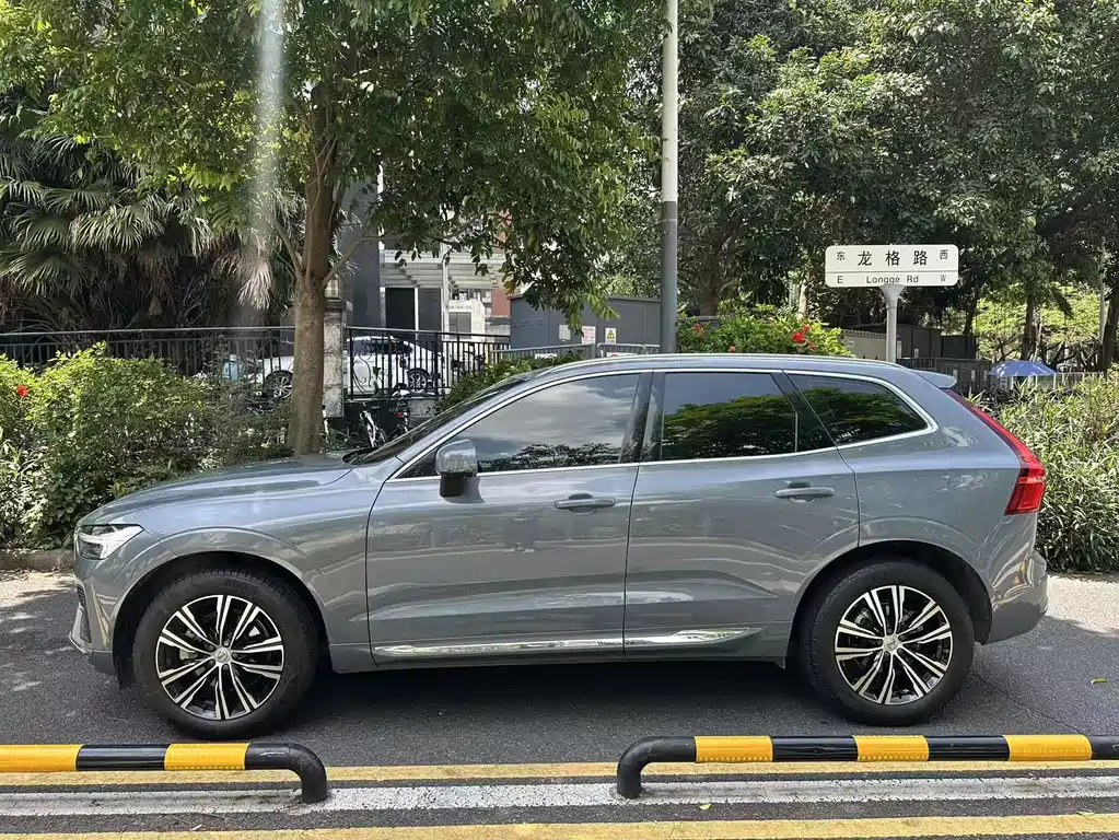 Volvo XC60 2021 — фото 10
