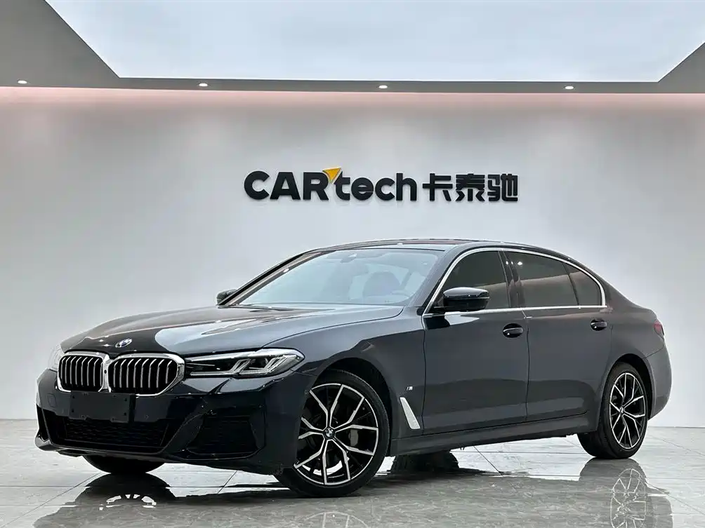 BMW 5 Series 2021 — фото 1