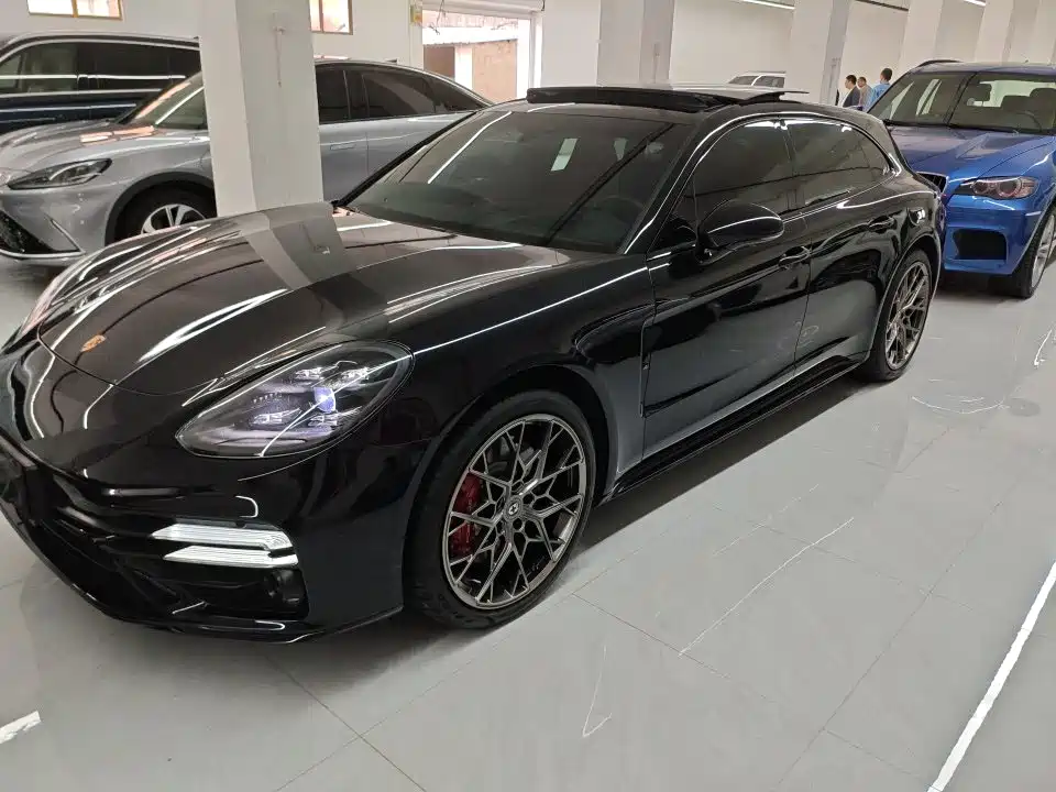 Porsche Panamera 2021 — фото 1