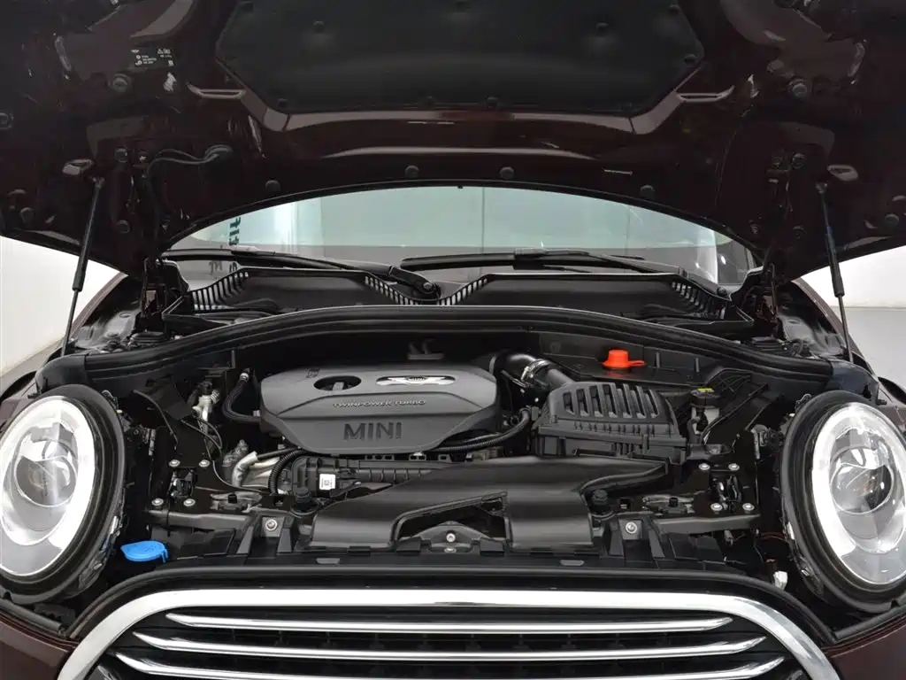 MINI Clubman 2018 — фото 13
