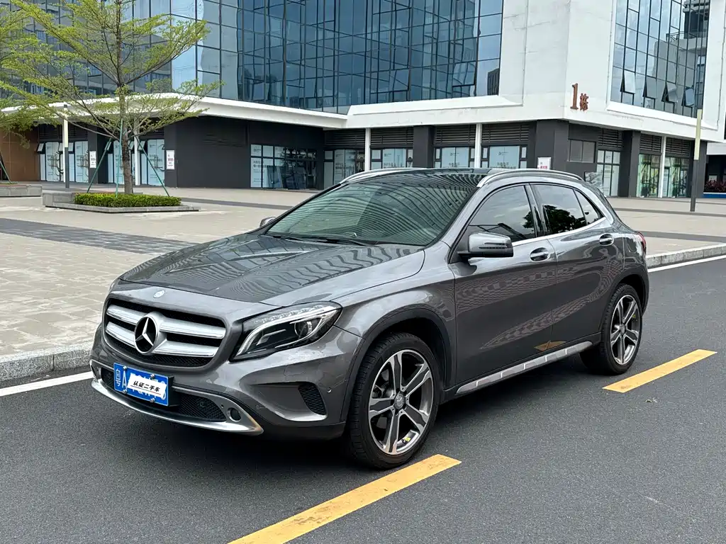 Mercedes-Benz GLA 2015 — фото 1