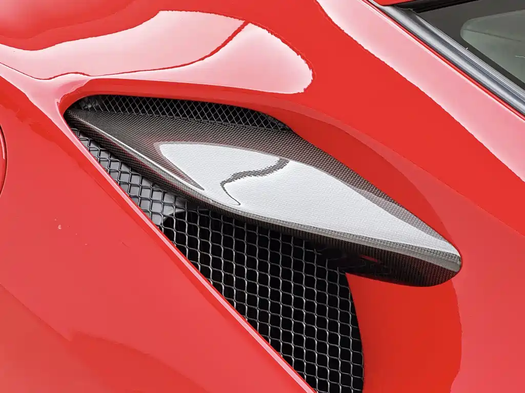 Ferrari F8 2022 — фото 12