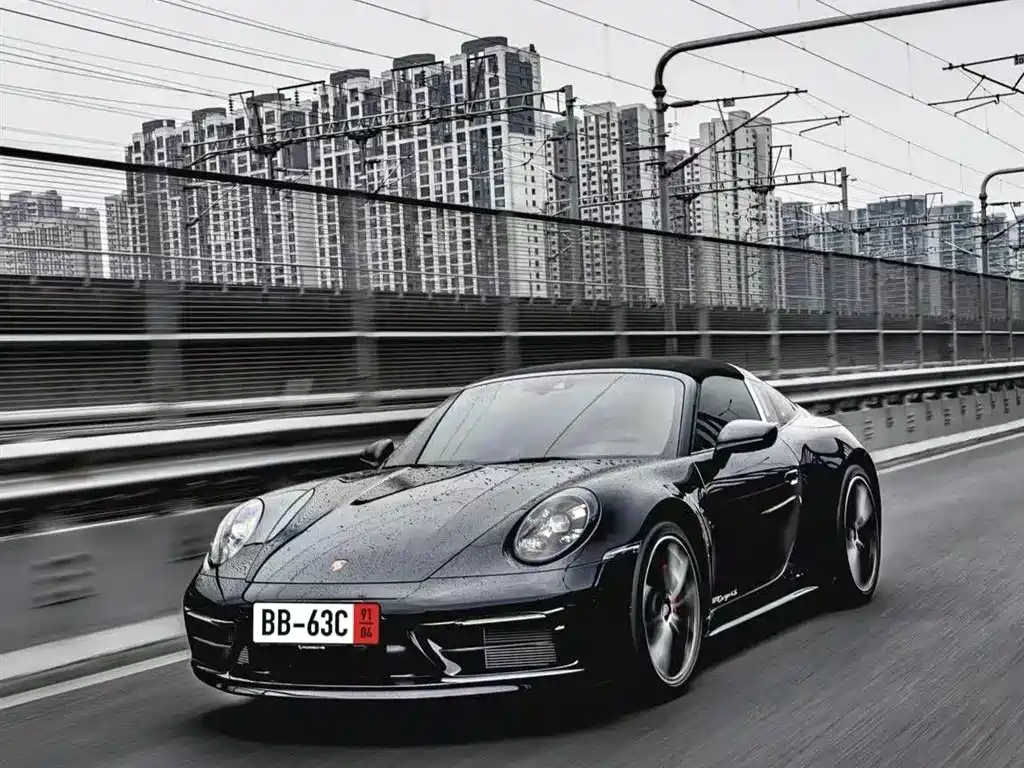 Porsche 911 2023 — фото 1