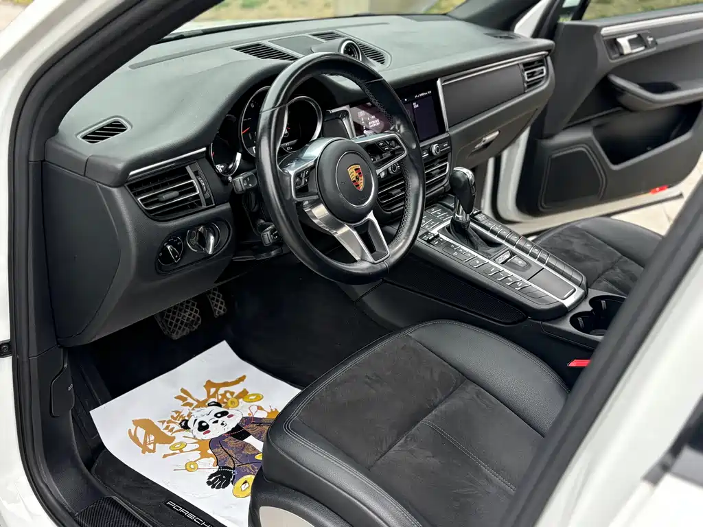 Porsche Macan 2021 — фото 11