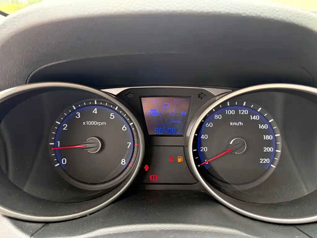 Hyundai ix35 2015 — фото 18