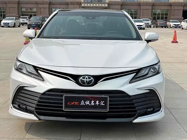 Toyota Camry 2021