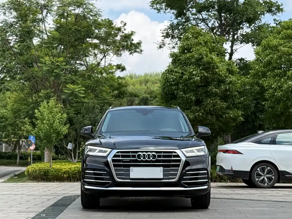 Audi Q5L 2020 — фото 2