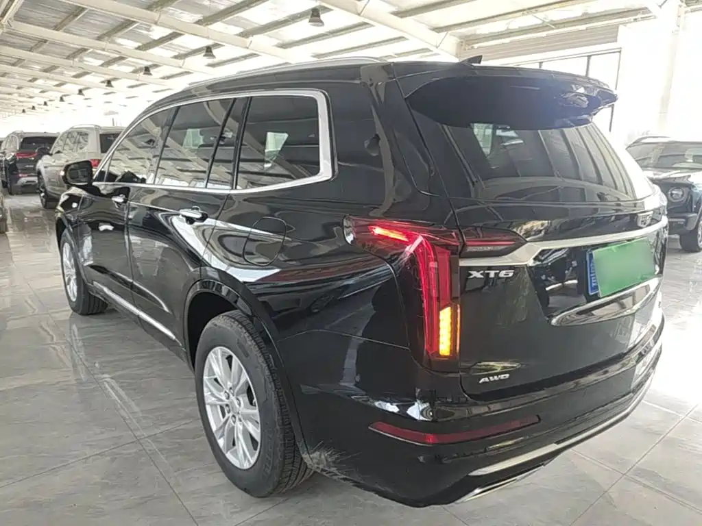 Cadillac XT6 2022 — фото 23