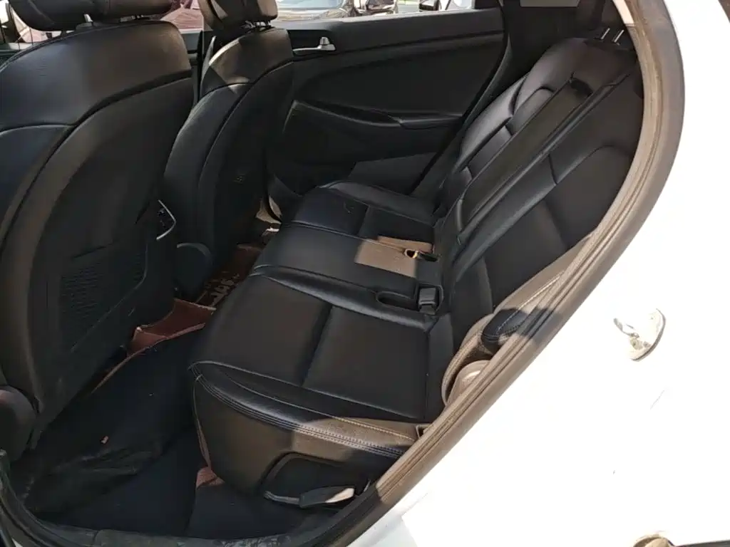 Hyundai Tucson 2016 — фото 17