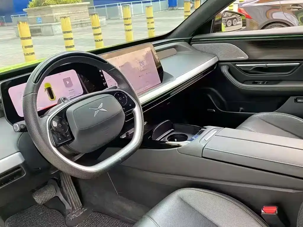 XPeng P7 2022 — фото 4