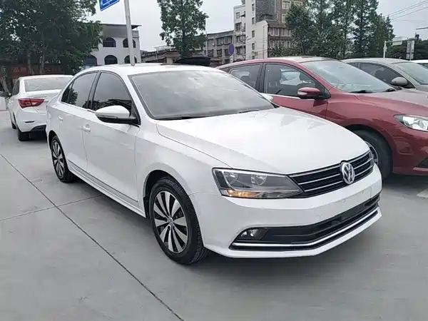 Volkswagen Sagitar 2018