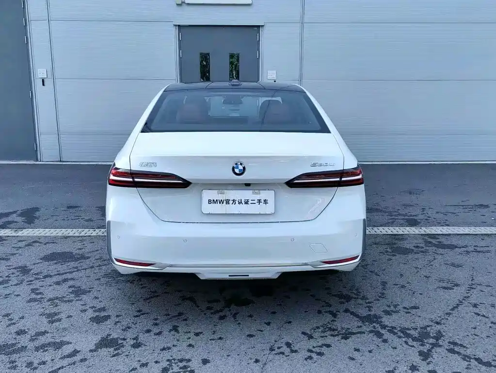 BMW 5 Series 2025