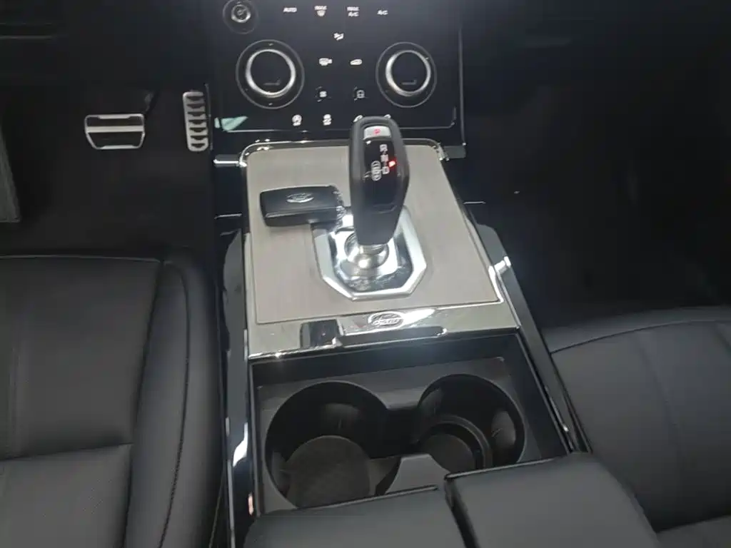 Land Rover Evoque 2021 — фото 14