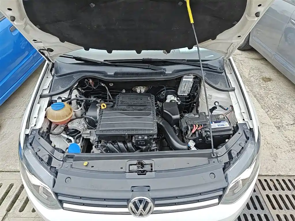 Volkswagen Polo 2015 — фото 20