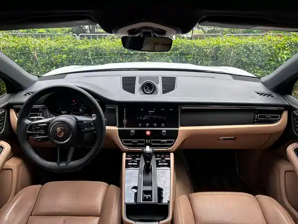 Porsche Macan 2024