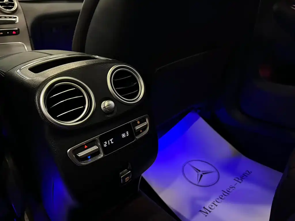 Mercedes-Benz GLC 2019 — фото 14