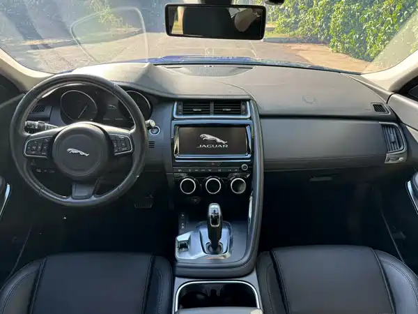 Jaguar E-PACE 2018