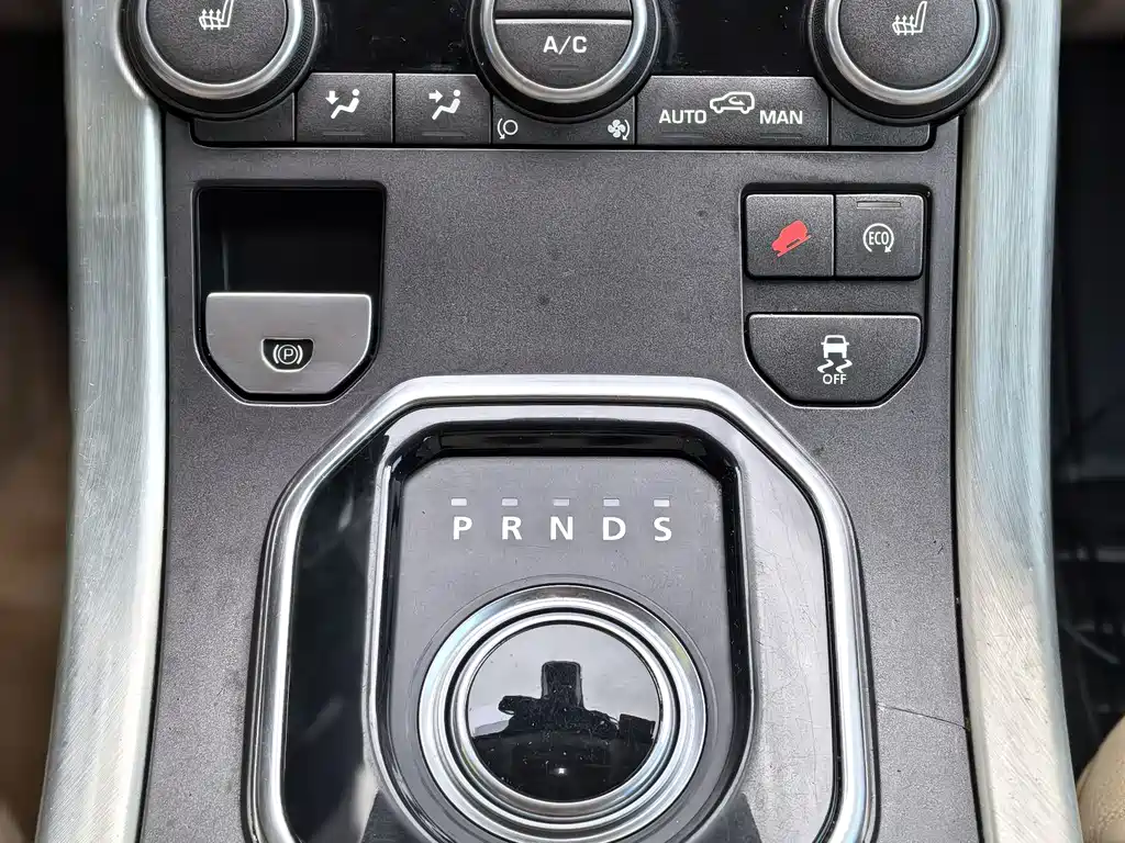 Land Rover Evoque 2016 — фото 10