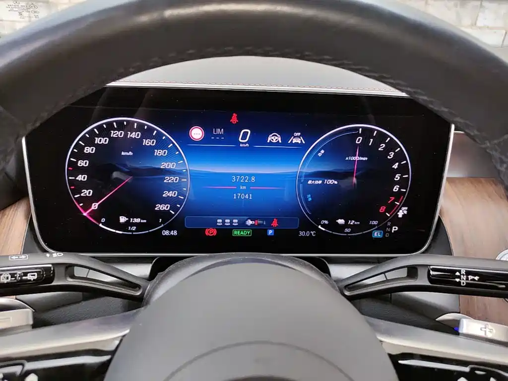 Mercedes-Benz GLC EV 2025 — фото 18