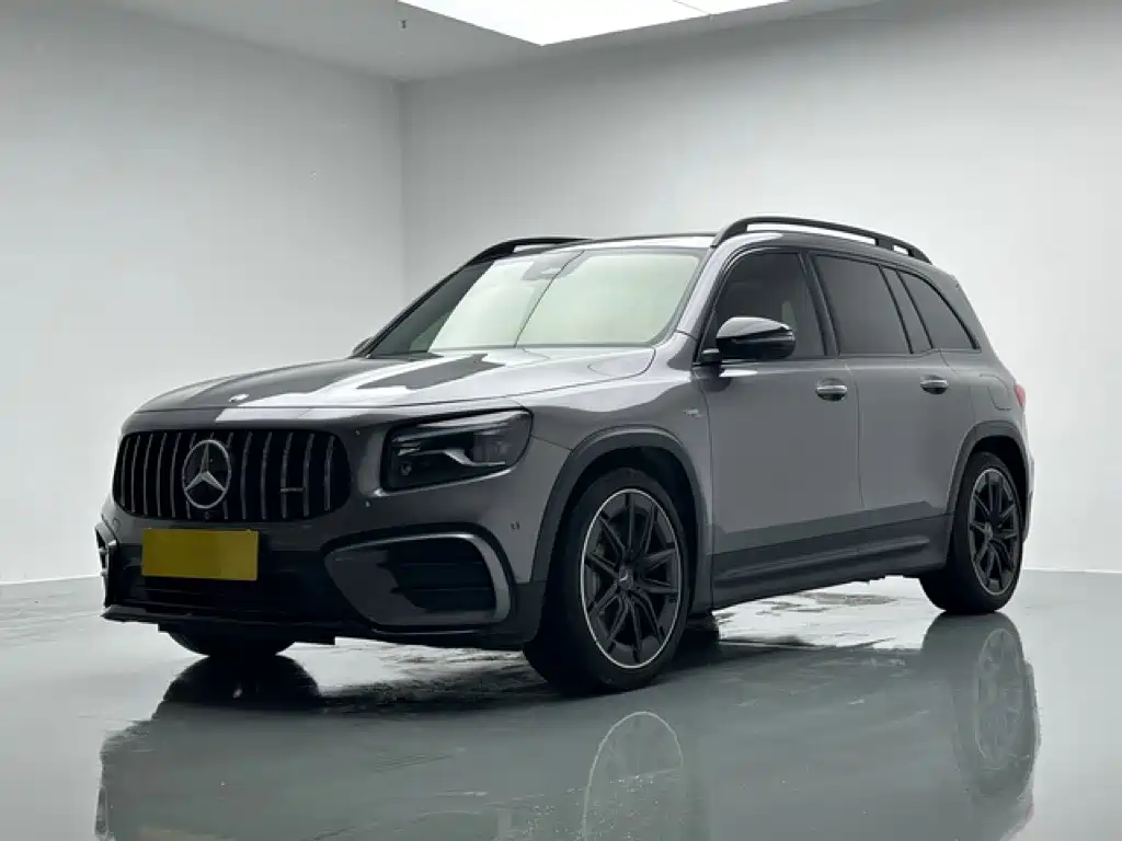 Mercedes-Benz GLB AMG 2025 — фото 1