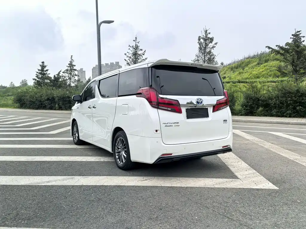 Toyota Alphard 2020