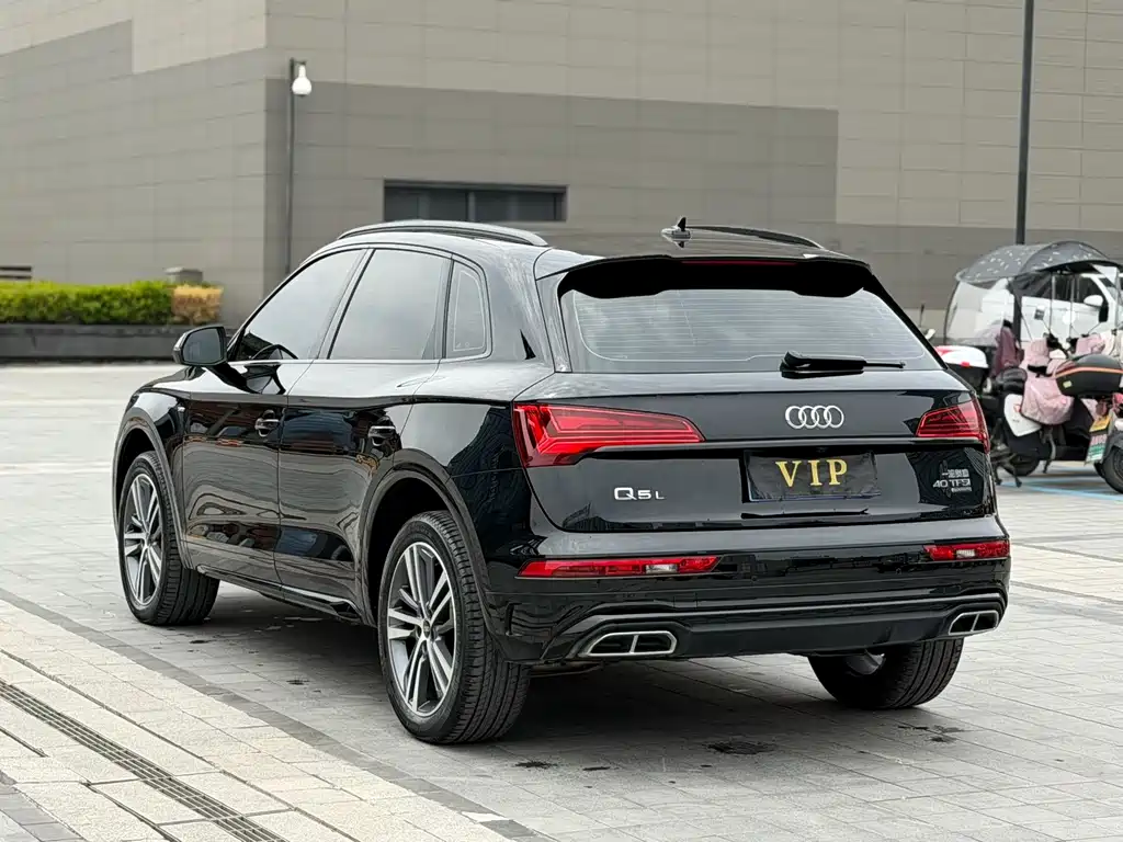 Audi Q5L 2024 — фото 6