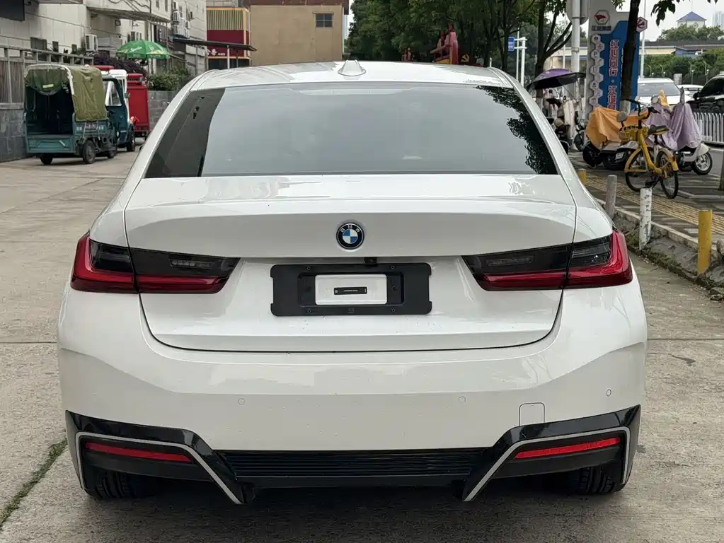 BMW i3 2024 — фото 16