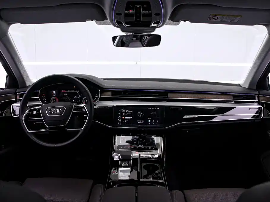 Audi A8 2024