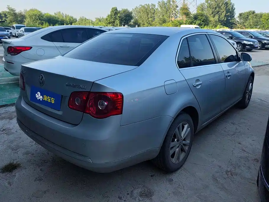 Volkswagen Sagitar 2011