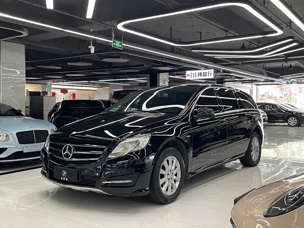 Mercedes-Benz R-Class 2017 — фото 1