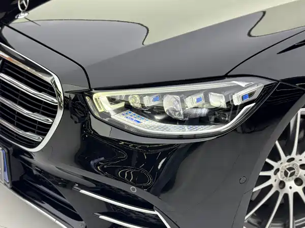 Mercedes-Benz S-Class 2021
