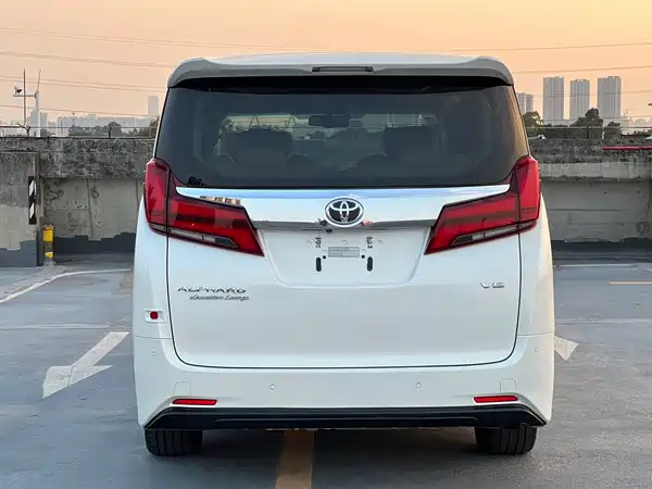 Toyota Alphard 2018