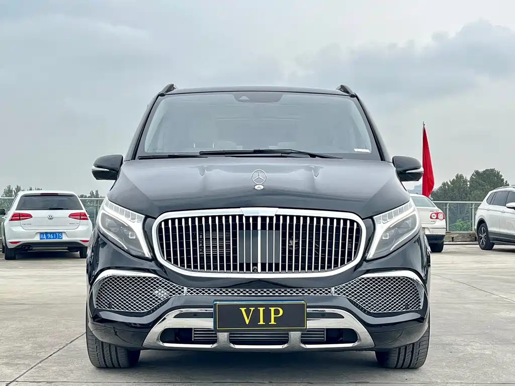 Mercedes-Benz V-Class 2022 — фото 2